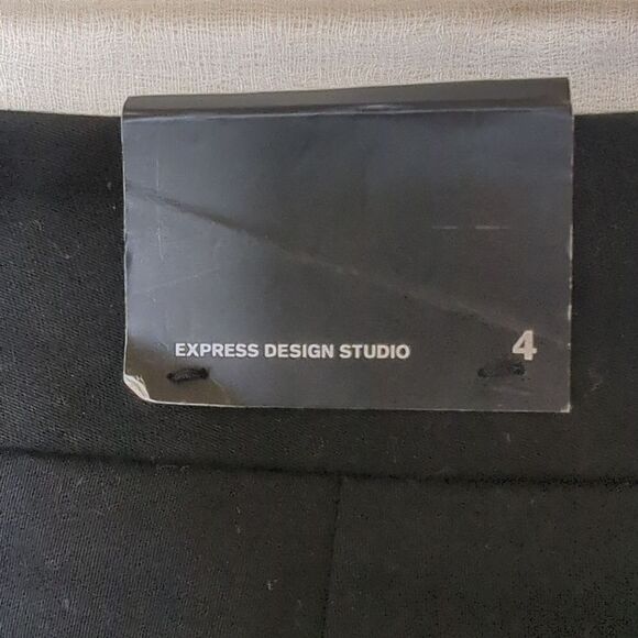 Express Design Studio Editor Shorts Black NWT Size 4 - Picture 5 of 8